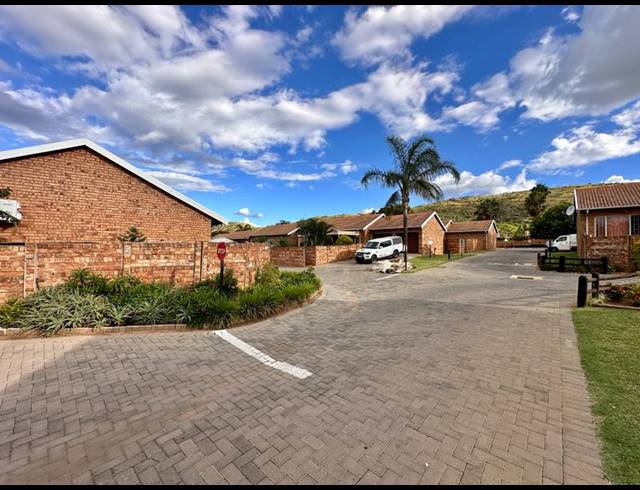 2 BEDROOM TOWNHOUSE FOR SALE IN NINAPARK